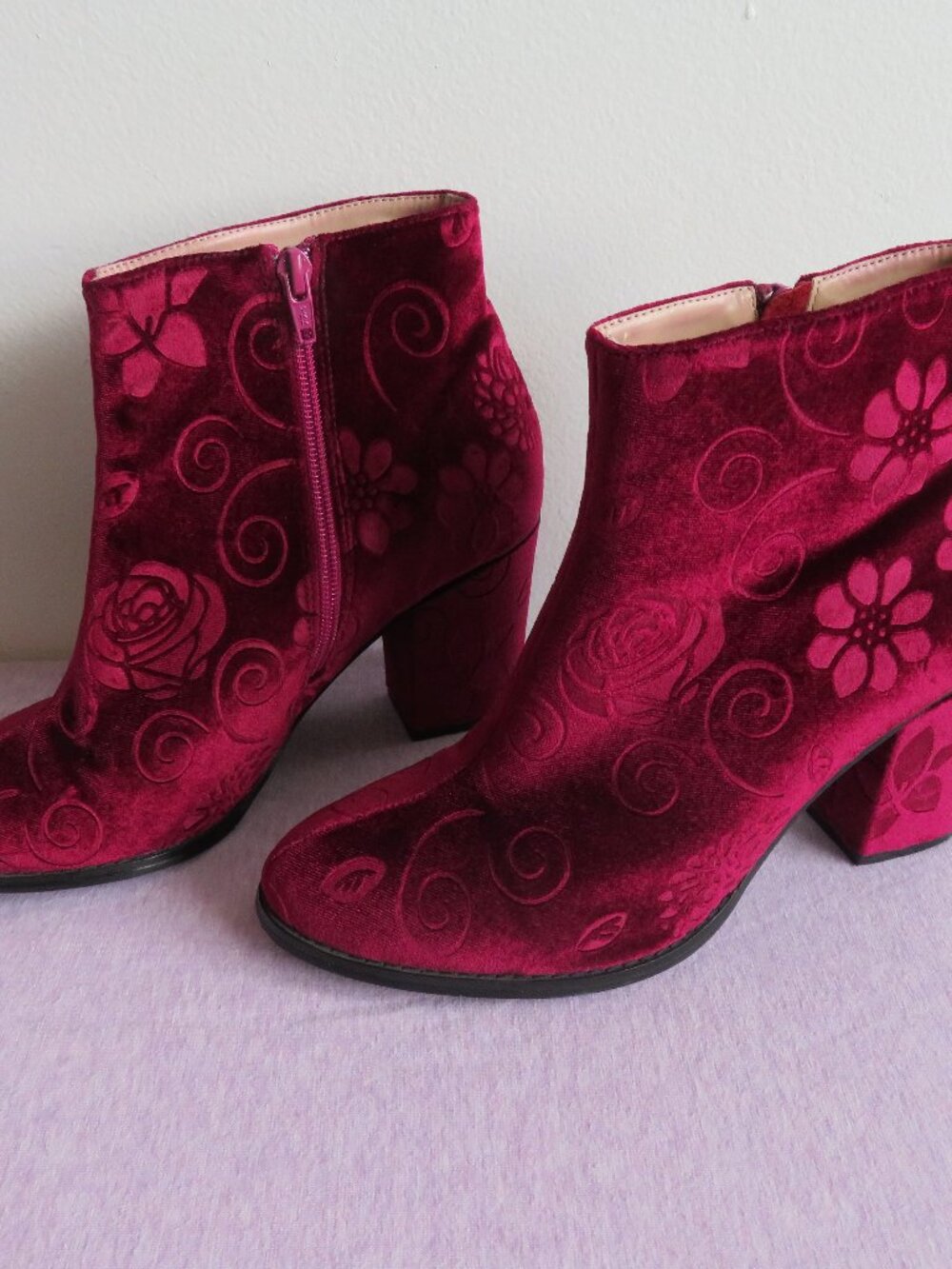 Anthropologie Billy Ella Floral Velvet Ankle Boots Embossed Red - Women's 9.5